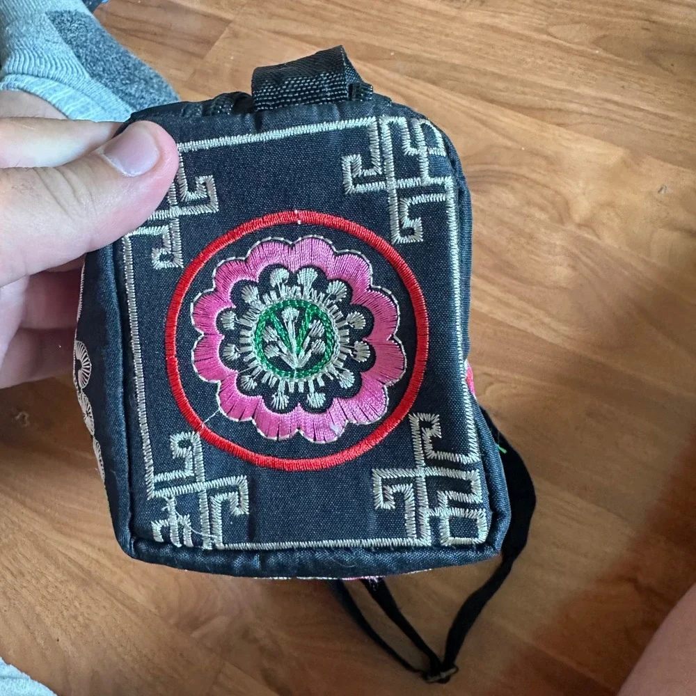 Unbranded Floral Embroidered Crossbody Bag Womens Small Black Boho Zip Purse